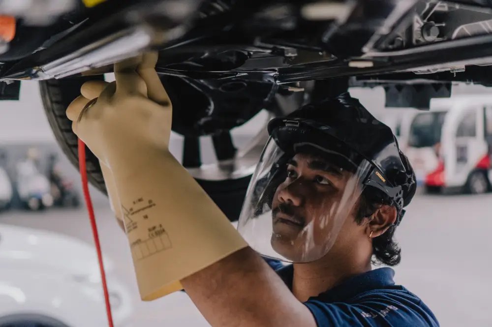 Perawatan Mobil Listrik: Apa yang Berbeda dari Mobil Bensin?